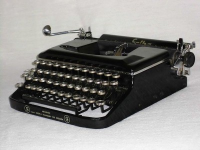 Mechanik Schreibmaschinenwerke Dresden Erika 9 b.jpg